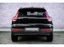 Volvo XC40 2.0 B3 Plus Black Edition | Adaptieve Cruise Control | 20" Velgen | Harman Kardon Audio | Stoel-/Stuurverwarming | Dodehoek Detectie | Parkeercamera | Nubuck Bekleding | Apple CarPlay |