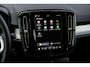 Volvo XC40 2.0 B3 Plus Black Edition | Adaptieve Cruise Control | 20" Velgen | Harman Kardon Audio | Stoel-/Stuurverwarming | Dodehoek Detectie | Parkeercamera | Nubuck Bekleding | Apple CarPlay |