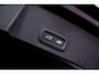 Volvo XC40 2.0 B3 Plus Black Edition | Adaptieve Cruise Control | 20" Velgen | Harman Kardon Audio | Stoel-/Stuurverwarming | Dodehoek Detectie | Parkeercamera | Nubuck Bekleding | Apple CarPlay |