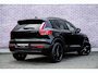 Volvo XC40 2.0 B3 Plus Black Edition | Adaptieve Cruise Control | 20" Velgen | Harman Kardon Audio | Stoel-/Stuurverwarming | Dodehoek Detectie | Parkeercamera | Nubuck Bekleding | Apple CarPlay |
