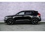 Volvo XC40 2.0 B3 Plus Black Edition | Adaptieve Cruise Control | 20" Velgen | Harman Kardon Audio | Stoel-/Stuurverwarming | Dodehoek Detectie | Parkeercamera | Nubuck Bekleding | Apple CarPlay |