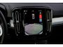 Volvo XC40 2.0 B3 Plus Black Edition | Adaptieve Cruise Control | 20" Velgen | Harman Kardon Audio | Stoel-/Stuurverwarming | Dodehoek Detectie | Parkeercamera | Nubuck Bekleding | Apple CarPlay |