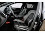 Volvo V60 T8 Plug-in Hybrid AWD Plus Dark | PHEV Long Range | Trekhaak | Sportstoelen | Panoramadak | Harman Kardon Audio | Head-up Display | 360 Graden Camera | Stoelverwarming voor en achter | Keyless Entry | Elektrische Achterklep | Elektrisch Verstelbare Voorstoelen | Cruise Control Adaptief | BLIS | Google Navigatie | Apple Carplay | Android Auto