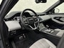Land Rover Range Rover Evoque 1.5 P300e AWD R-Dynamic | Panorama | Leder | Meridian-Sound | Black-Optic | Sfeerverlichting | Stoelverwarming | Stuurverwarming | Camera | Elek. Achterklep | Voorruit Verwarming | Elektrische Stoelen | Lane Assist |