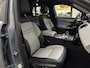 Land Rover Range Rover Evoque 1.5 P300e AWD R-Dynamic | Panorama | Leder | Meridian-Sound | Black-Optic | Sfeerverlichting | Stoelverwarming | Stuurverwarming | Camera | Elek. Achterklep | Voorruit Verwarming | Elektrische Stoelen | Lane Assist |