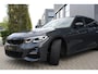BMW 3-Serie Touring 330i | M340i Look | Pano | Apple Carplay | Sfeerverlichting | LED | Stoelverwarming