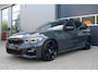 BMW 3-Serie Touring 330i | M340i Look | Pano | Apple Carplay | Sfeerverlichting | LED | Stoelverwarming