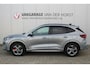 Ford Kuga 2.5 243 pk PHEV ST-Line X Maart 2026, slechts 9.800km ! Autm. airco dual, elektr. panodak, elektr. achterklep, leer/alcantara, klep, LED verl., navigatie, telefoonvoorb., stoel-, stuur-, voorraam- en achterbankverw., side- en lan