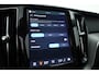 Volvo XC60 2.0 T6 Plug-in hybrid AWD Plus Dark | Leer | Pilot Ass. | Pano-dak | Harman/ Kardon | Ver. Voorruit | Stoel + stuurverwarming |