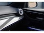 Mercedes-Benz C-klasse 200 AMG Line | Panoramadak | Distronic+ | Camera | Sfeerverlichting Premium | Zitcomfortpakket | Stoelverwarminig | Geluidsisolerend Glas |