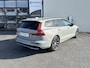 Volvo V60 2.0 T8 Plug-in hybrid AWD Plus Dark | Zwenkbare trekhaak | Memory | Adaptieve cruise | Blis | Harman Kardon |