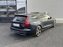 Volvo V60 2.0 T8 Plug-in hybrid AWD Ultra Dark | Zwenkbare trekhaak | Bowers&Wilkins | Stoelmassage + Verkoeling | Panoramadak | Memory | Blis |