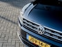 Volkswagen Tiguan 1.5 TSI ACT Highline | Trekhaak | Schuif/ Kantel Panoramadak | LED Koplampen | Adaptieve Cruise Control | Stoelverwarming | Virtual Cockpit | Climate Control | Apple Carplay | Android Auto | Metallic Lak | Privacy Glas | All Season |