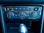 Volkswagen Tiguan 1.5 TSI ACT Highline | Trekhaak | Schuif/ Kantel Panoramadak | LED Koplampen | Adaptieve Cruise Control | Stoelverwarming | Virtual Cockpit | Climate Control | Apple Carplay | Android Auto | Metallic Lak | Privacy Glas | All Season |