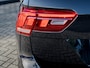Volkswagen Tiguan 1.5 TSI ACT Highline | Trekhaak | Schuif/ Kantel Panoramadak | LED Koplampen | Adaptieve Cruise Control | Stoelverwarming | Virtual Cockpit | Climate Control | Apple Carplay | Android Auto | Metallic Lak | Privacy Glas | All Season |