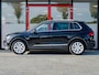 Volkswagen Tiguan 1.5 TSI ACT Highline | Trekhaak | Schuif/ Kantel Panoramadak | LED Koplampen | Adaptieve Cruise Control | Stoelverwarming | Virtual Cockpit | Climate Control | Apple Carplay | Android Auto | Metallic Lak | Privacy Glas | All Season |