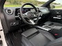Mercedes-Benz B-klasse 180 Luxury Line Automaat | Panoramadak | Leder | Camera | Key-Less | Apple CarPlay-Android Auto | PDC | LED
