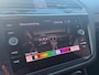 Volkswagen Tiguan 1.4 TSI eHybrid R-Line Black edition | IQ | 360 | keyless | Pano| Head up | Carplay | Half leder/alcantara