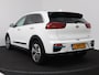 Kia Niro EV e-Niro ExecutiveLine 64 kWh | Schuifdak | Stoelgeheugen | Navigatie | Stoelverwarming/-Verkoeling | Dodehoekdetectie | Onderweg-naar-dealer