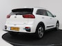 Kia Niro EV e-Niro ExecutiveLine 64 kWh | Schuifdak | Stoelgeheugen | Navigatie | Stoelverwarming/-Verkoeling | Dodehoekdetectie | Onderweg-naar-dealer