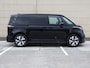 Volkswagen ID. Buzz Cargo Bulli Limited Edition 79 kWh 286PK | December rijden | 360 Camera | Navigatie via Apple carplay  | Trekhaak | Bijrijdersbank | LED Matrix | Alarm | 19 inch Lm velgen |