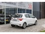 Toyota Yaris 1.5 Hybrid Dynamic White
