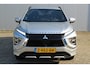 Mitsubishi Eclipse Cross 2.4-188pk PHEV 'Instyle'. Zeer nette en luxe Mitsubishi Eclipse plug-in-hybride, slechts 61.424km ! Autm. airco dual, adapt. cruise cntrl, Apple carplay/Android auto, trekhaak, telefoonvoorb., stoel- en achterbankverw., camera v+a, LED verl. etc. etc.