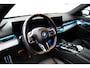 BMW i5 Touring M60 xDrive 84 kWh | Harman & Kardon | Trekhaak | Stoelverwarming | 20 Inch | Adaptief LED | Elektr. Klep | Carplay | Navi |