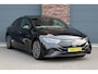 Mercedes-Benz EQE 300 AMG Line 89 kWh | Luchtvering | Distronic+ | Panoramadak | Leder | Burmester | Digital Light | Verwarmd Stuurwiel | Surround Camera | Keyless Go |