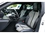 Peugeot 508 SW 1.6 HYBRID 225PK GT / CAMERA / STOELVERWARMING / PANO.DAK / ALCANTARA / AGR / MASSAGESTOEL / 18"LMV / KEYLESS / FULL-LED / NAVI / CLIMA / PDC / BLUETOOTH / ADAPT. CRUISECONTROL / 2E EIGENAAR / SCHITTERENDE STAAT !!