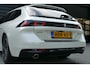 Peugeot 508 SW 1.6 HYBRID 225PK GT / CAMERA / STOELVERWARMING / PANO.DAK / ALCANTARA / AGR / MASSAGESTOEL / 18"LMV / KEYLESS / FULL-LED / NAVI / CLIMA / PDC / BLUETOOTH / ADAPT. CRUISECONTROL / 2E EIGENAAR / SCHITTERENDE STAAT !!