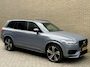 Volvo XC90 2.0 T8 Recharge AWD R-Design | 360 camera | Adaptieve cruise | Harman&kardon | 22 inch velgen | Head up | Stoelverwarming&ventilatie | Stuurverwarming | Lederen bekleding | Memory | Navigatie | Apple CarPlay | DAB | Full-LED | Keyless entry&start | Dodehoekdetectie | Volledig dealeronderhouden