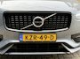 Volvo XC90 2.0 T8 Recharge AWD R-Design | 360 camera | Adaptieve cruise | Harman&kardon | 22 inch velgen | Head up | Stoelverwarming&ventilatie | Stuurverwarming | Lederen bekleding | Memory | Navigatie | Apple CarPlay | DAB | Full-LED | Keyless entry&start | Dodehoekdetectie | Volledig dealeronderhouden
