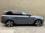 Volvo XC90 2.0 T8 Recharge AWD R-Design | 360 camera | Adaptieve cruise | Harman&kardon | 22 inch velgen | Head up | Stoelverwarming&ventilatie | Stuurverwarming | Lederen bekleding | Memory | Navigatie | Apple CarPlay | DAB | Full-LED | Keyless entry&start | Dodehoekdetectie | Volledig dealeronderhouden