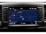 Opel Vivaro 2.0 CDTI 145PK L3H1 INNOVATION AUTOMAAT / CAMERA / TREKHAAK / BETIMMERING / 3-ZITS / 17" LMV / NAVI / AIRCO / LED / PDC / BLUETOOTH / CRUISECONTROL / 1E EIGENAAR/ SCHITTERENDE STAAT !!