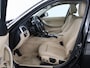 BMW 3-Serie Touring 318i Centennial Executive | Panoramadak | Leder | Trekhaak | Park assist | Cruise control | Climate control | Full LED | Sfeerverlichting |