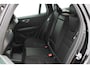 Volvo V60 T6 340PK Automaat Recharge AWD Business Pro Road Sign Information / Adaptieve Cruise Control / 18" lichtmetalen velgen / Stoelverwarming / Stuurwielverwarming /