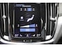 Volvo V60 T6 340PK Automaat Recharge AWD Business Pro Road Sign Information / Adaptieve Cruise Control / 18" lichtmetalen velgen / Stoelverwarming / Stuurwielverwarming /
