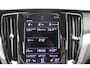 Volvo V60 T6 340PK Automaat Recharge AWD Business Pro Road Sign Information / Adaptieve Cruise Control / 18" lichtmetalen velgen / Stoelverwarming / Stuurwielverwarming /