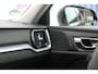Volvo V60 T6 340PK Automaat Recharge AWD Business Pro Road Sign Information / Adaptieve Cruise Control / 18" lichtmetalen velgen / Stoelverwarming / Stuurwielverwarming /