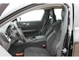 Volvo V60 T6 340PK Automaat Recharge AWD Business Pro Road Sign Information / Adaptieve Cruise Control / 18" lichtmetalen velgen / Stoelverwarming / Stuurwielverwarming /