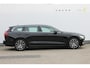 Volvo V60 T6 340PK Automaat Recharge AWD Business Pro Road Sign Information / Adaptieve Cruise Control / 18" lichtmetalen velgen / Stoelverwarming / Stuurwielverwarming /