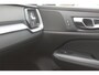 Volvo V60 T6 340PK Automaat Recharge AWD Business Pro Road Sign Information / Adaptieve Cruise Control / 18" lichtmetalen velgen / Stoelverwarming / Stuurwielverwarming /