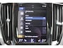 Volvo V60 T6 340PK Automaat Recharge AWD Business Pro Road Sign Information / Adaptieve Cruise Control / 18" lichtmetalen velgen / Stoelverwarming / Stuurwielverwarming /