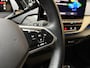 Volkswagen ID.4 Pro 77 kWh SoH 94,68% | Warmtepomp | Apple CarPlay/Android Auto | Adaptieve cruise control | Climate control | LED koplampen | Navigatiesysteem | Voorstoelen en stuurwiel verwarmd | Parkeersensoren voor en achter