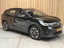 Volkswagen ID.4 Pro 77 kWh SoH 94,68% | Warmtepomp | Apple CarPlay/Android Auto | Adaptieve cruise control | Climate control | LED koplampen | Navigatiesysteem | Voorstoelen en stuurwiel verwarmd | Parkeersensoren voor en achter
