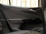 Volkswagen ID.4 Pro 77 kWh SoH 94,68% | Warmtepomp | Apple CarPlay/Android Auto | Adaptieve cruise control | Climate control | LED koplampen | Navigatiesysteem | Voorstoelen en stuurwiel verwarmd | Parkeersensoren voor en achter