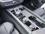 Volvo XC60 2.0 T6 Plug-in hybrid AWD R-Design 349 pk Long range | Trekhaak | Harman Kardon | 360 camera | 20 inch