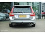 Volvo V70 2.0T R-Edition | High performance sound | Stoelverwarming | Camera | Automaat | Zeer netjes | Trekhaak | Vernieuwde automaat