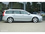 Volvo V70 2.0T R-Edition | High performance sound | Stoelverwarming | Camera | Automaat | Zeer netjes | Trekhaak | Vernieuwde automaat